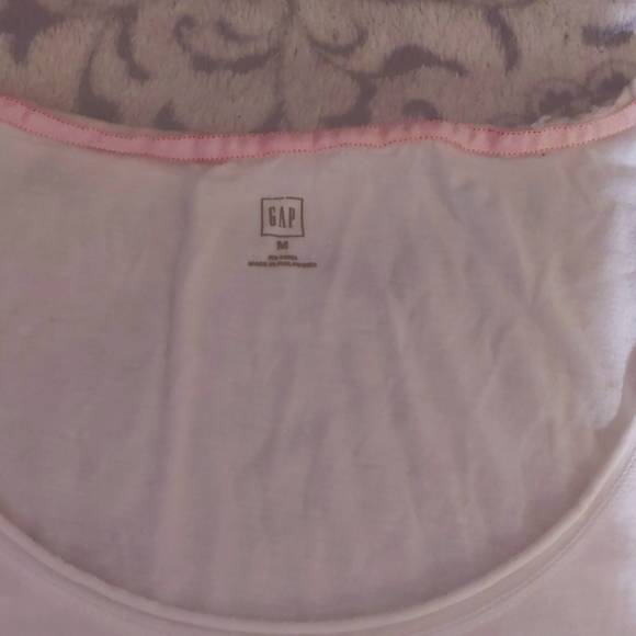 Long sleeve scoop neck tshirt for women. GAP brand - Picture 2 of 5